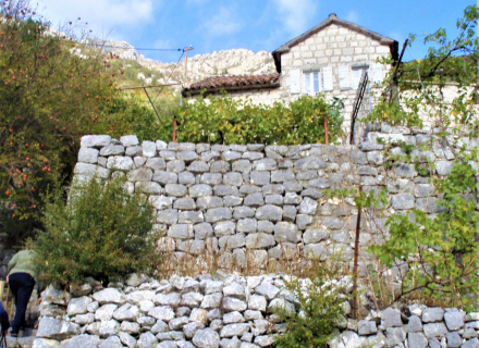 Steinhaus zur Renovierung in Strandnähe, Montenegro Immobilien, Immobilien in Montenegro