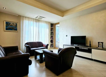 Apartament z trzema sypialniami w Budvie, mieszkania do wynajęcia w Budva kup, mieszkania Na sprzedaż w Czarnogórze, mieszkania w Czarnogórze sprzedaż