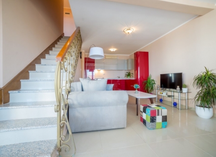 Dwa wyjątkowe domy typu townhouse w Krimovice, kup dom w Czarnogórze, kup willę w Region Budva, Willa blisko morza Becici