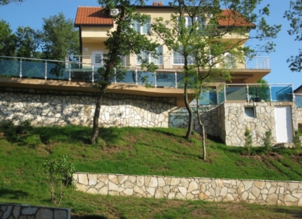 Reihenhaus in ländlicher Anlage, Montenegro Immobilien, Immobilien in Montenegro