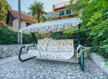 Сharming House in Stoliv, Kotor Bay, Karadağ satılık ev, Karadağ satılık müstakil ev, Karadağ Ev Fiyatları