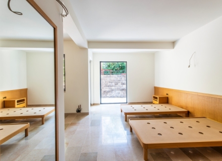 Erstaunliche Luxusapartments zum Verkauf mit Blick auf die Bucht und die Altstadt von Kotor, Haus mit Meerblick zum Verkauf in Montenegro, Haus in Montenegro kaufen