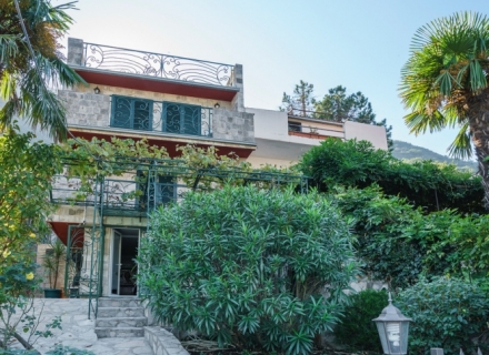 Сharming House in Stoliv, Kotor Bay, Karadağ Villa Fiyatları Karadağ da satılık ev, Montenegro da satılık ev, Karadağ satılık villa