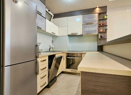 Apartament z trzema sypialniami w Budvie, Czarnogóra nieruchomości, nieruchomości w Czarnogórze, mieszkania w Region Budva, apartamenty w Region Budva