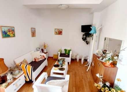 Trosoban stan u kompleksu, Risan, stanovi u Crnoj Gori, stanovi sa visokim potencijalom zakupa u Crnoj Gori, apartmani u Crnoj Gori