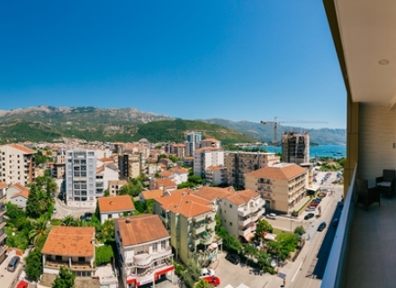 Dvosoban stan sa pogledom na more u Budvi 100 m do plaze, Nekretnine u Crnoj Gori, prodaja nekretnina u Crnoj Gori, stanovi u Region Budva