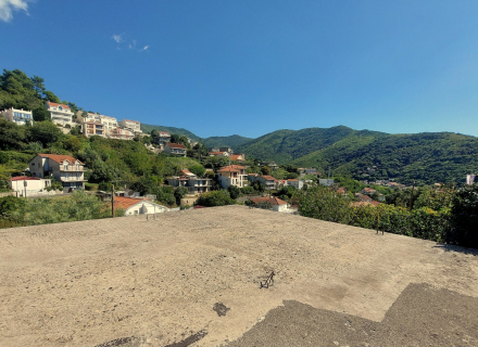 Dom w Zelenika, Nieruchomości Czarnogóra, nieruchomości w Czarnogórze, Herceg Novi dom sprzedaż