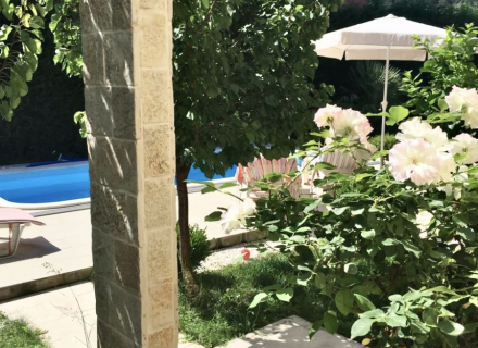 Dreistöckiges Haus mit Swimmingpool in Bar, Polje mit Garten, Montenegro Immobilien, Immobilien in Montenegro
