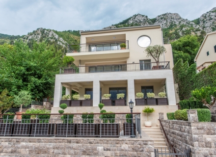 Erstaunliche Luxusapartments zum Verkauf mit Blick auf die Bucht und die Altstadt von Kotor, Montenegro Immobilien, Immobilien in Montenegro