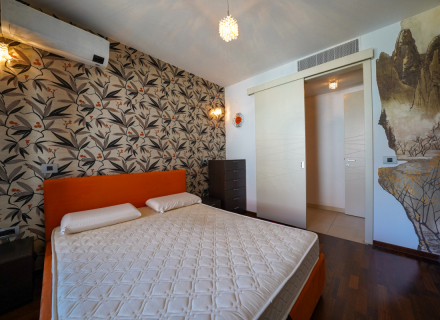 Budva'da deniz manzaralı iki yatak odalı daire, Montenegro da satılık emlak, Becici da satılık ev, Becici da satılık emlak