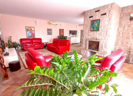 Becici'de Lüks Villa, Becici satılık müstakil ev, Becici satılık müstakil ev, Region Budva satılık villa
