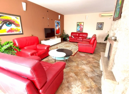Becici'de Lüks Villa, Region Budva satılık müstakil ev, Region Budva satılık müstakil ev