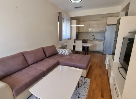 Apartment mit einem Schlafzimmer in Becici, Wohnung mit Meerblick zum Verkauf in Montenegro, Wohnung in Becici kaufen, Haus in Region Budva kaufen