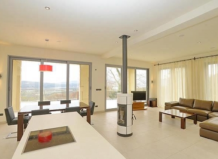 Moderna kuća u Kavcu (Tivat), Region Tivat kupiti kuću, Bigova kuća prodaja