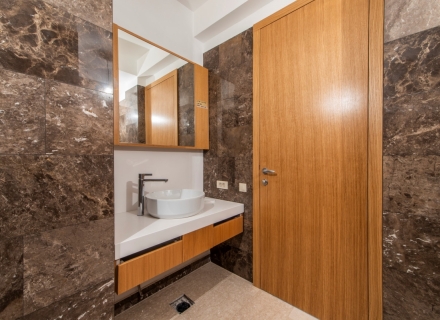 Erstaunliche Luxusapartments zum Verkauf mit Blick auf die Bucht und die Altstadt von Kotor, Haus in der Nähe des Meeres Montenegro, Haus Kaufen in Kotor-Bay