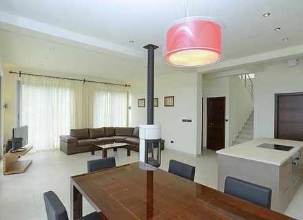 Modernes Haus in Kavac (Tivat), Montenegro Immobilien, Immobilien in Montenegro