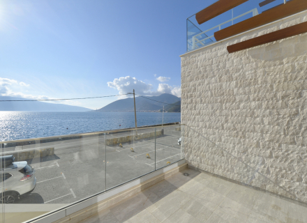 Apartments in einem neuen Komplex am Strand in Boka Bay, Verkauf Wohnung in Bigova, Haus in Montenegro kaufen