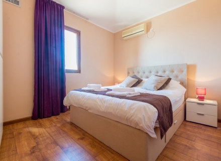 Dwa wyjątkowe domy typu townhouse w Krimovice, kup dom w Czarnogórze, kup willę w Region Budva, Willa blisko morza Becici