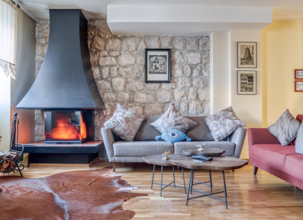 Prcanj'da ilk sıradaki taş ev, Karadağ Villa Fiyatları Karadağ da satılık ev, Montenegro da satılık ev, Karadağ satılık villa