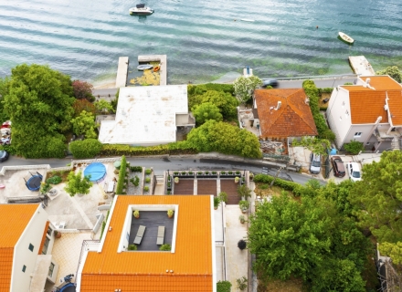 Erstaunliche Luxusapartments zum Verkauf mit Blick auf die Bucht und die Altstadt von Kotor, Haus mit Meerblick zum Verkauf in Montenegro, Haus in Montenegro kaufen