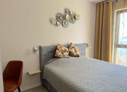 Ein Schlafzimmer in Becici an der Frontlinie, Wohnungen zum Verkauf in Montenegro, Wohnungen in Montenegro Verkauf, Wohnung zum Verkauf in Region Budva