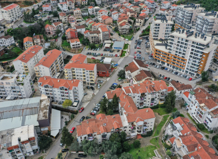 Budva'da Dağ Manzaralı Üç Yatak Odalı Daire, Karadağ da satılık ev, Montenegro da satılık ev, Karadağ da satılık emlak