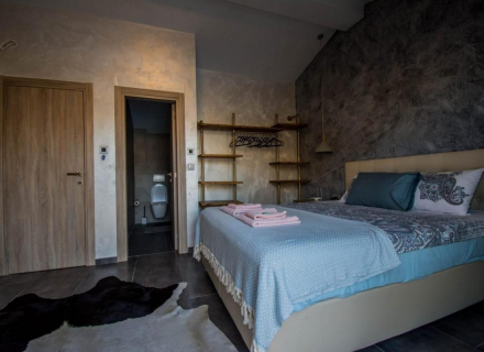 Moderna vila na prvoj lijini do mora u Kostanjici, Dobrota kuća kupiti, kupiti kuću u Crnoj Gori, kuća s pogledom na more u Crnoj Gori