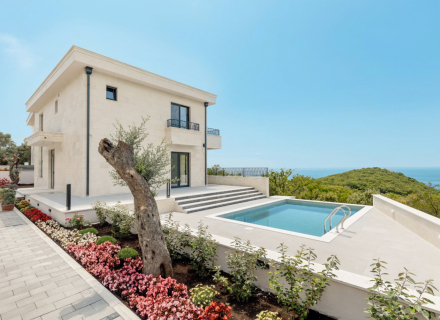 Panoramik Deniz Manzaralı İki Güzel Villa, Karadağ Villa Fiyatları Karadağ da satılık ev, Montenegro da satılık ev, Karadağ satılık villa