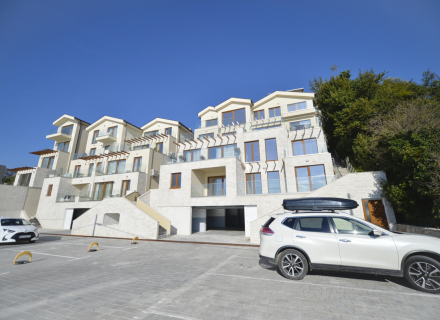 Boka Körfezi sahilinde yeni bir kompleks içinde daireler, Karadağ da satılık ev, Montenegro da satılık ev, Karadağ da satılık emlak