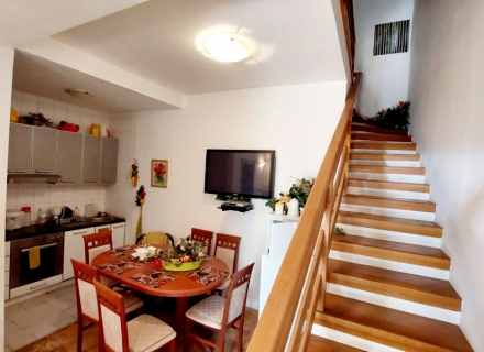 Apartment mit drei Schlafzimmern in einem Komplex, Risan, Wohnungen in Montenegro kaufen, Wohnungen zur Miete in Dobrota kaufen