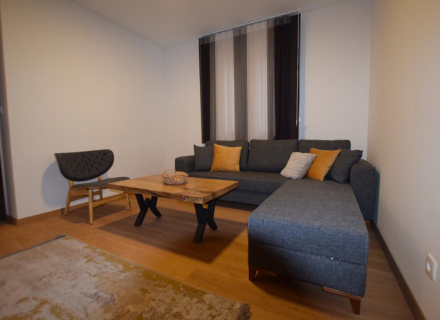 Voll möblierte Wohnung mit zwei Schlafzimmern in Pod Kuk, Tivat, zu verkaufen, Wohnungen in Montenegro, Wohnungen mit hohem Mietpotential in Montenegro kaufen