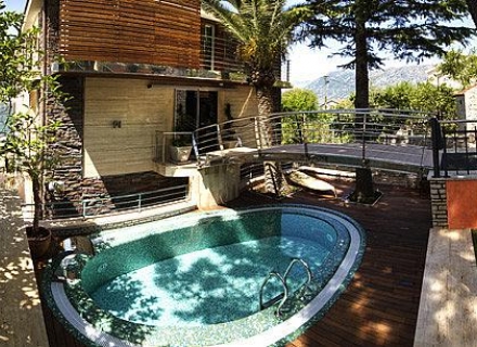 Kotor, Dobrota'da Satılıl Butik Otel, montenegro da satılık otel, montenegro da satılık işyeri, montenegro da satılık işyerleri