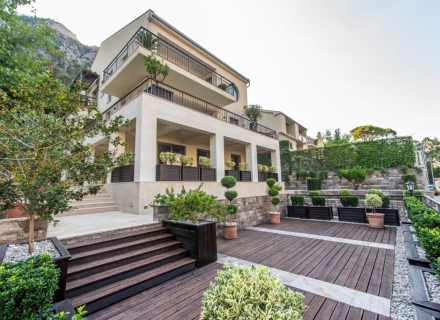 Erstaunliche Luxusapartments zum Verkauf mit Blick auf die Bucht und die Altstadt von Kotor, Haus mit Meerblick zum Verkauf in Montenegro, Haus in Montenegro kaufen