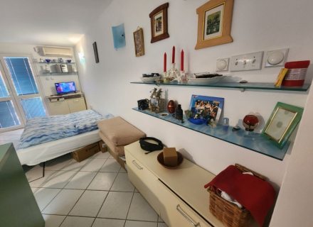 In Risan steht eine 36 m² große Wohnung zum Verkauf, Wohnungen in Montenegro kaufen, Wohnungen zur Miete in Dobrota kaufen
