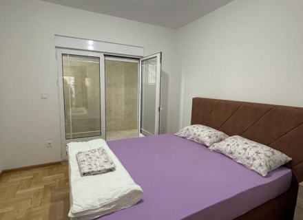 Geniş 2 yatak odalı daire Herceg Novi'de, Herceg Novi da ev fiyatları, Herceg Novi satılık ev fiyatları, Herceg Novi ev almak