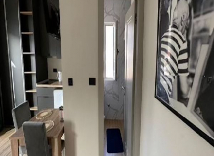 Studio apartman u centru Budve, kupoviti stan u Becici, prodaja kuće u Region Budva, kupiti stan u Crnoj Gori