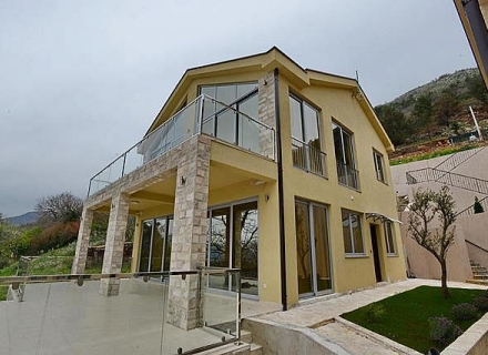 Moderna kuća u Kavcu (Tivat), Bigova kuća kupiti, kupiti kuću u Crnoj Gori, kuća s pogledom na more u Crnoj Gori