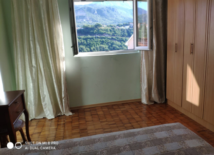 Üç Katlı Daireli Ev, Herceg Novi, Karadağ da satılık havuzlu villa, Karadağ da satılık deniz manzaralı villa, Baosici satılık müstakil ev