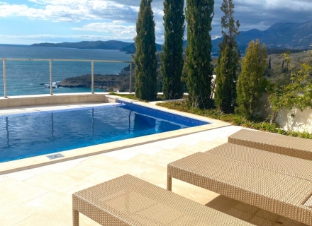 Schöne Adria-Villa in Rezevici, Hotelresidenzen zum Verkauf in Region Budva, Hotelzimmer zum Verkauf in Europa