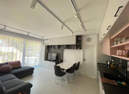 Zwei-Zimmer-Apartment in Tivat mit Meerblick, Montenegro Immobilien, Immobilien in Montenegro, Wohnungen in Region Tivat