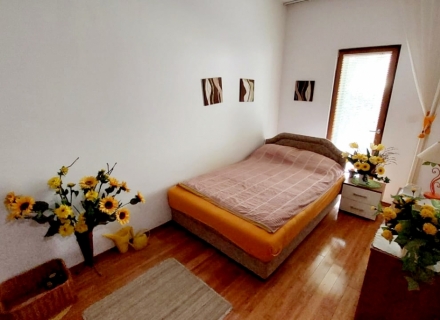 Apartment mit drei Schlafzimmern in einem Komplex, Risan, Verkauf Wohnung in Dobrota, Haus in Montenegro kaufen