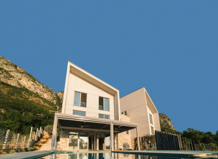 Luxusvillen mit Panoramablick auf das Meer in Tudorovici zu verkaufen

Eine Villa B – 1.
