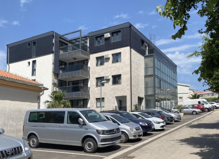 Dvosoban stan u Sv.Stefanu sa pogledom na more, kupoviti stan u Becici, prodaja kuće u Region Budva, kupiti stan u Crnoj Gori