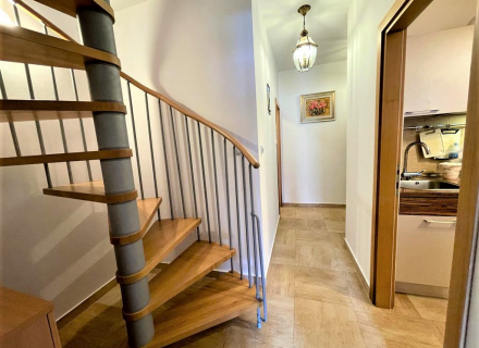 Herceg Novi Kamenari'de geniş deniz manzaralı dubleks daire, Baosici da satılık evler, Baosici satılık daire, Baosici satılık daireler