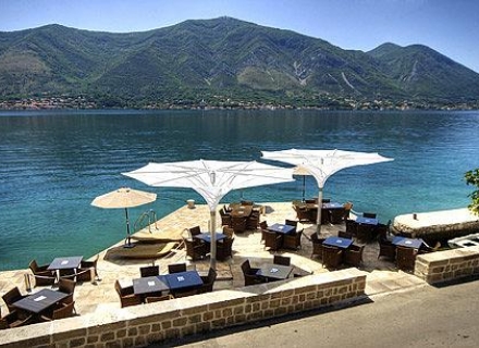 Kotor, Dobrota'da Satılıl Butik Otel, karadağ da satılık dükkan, montenegro satılık cafe
