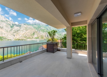 Erstaunliche Luxusapartments zum Verkauf mit Blick auf die Bucht und die Altstadt von Kotor, Montenegro Immobilien, Immobilien in Montenegro