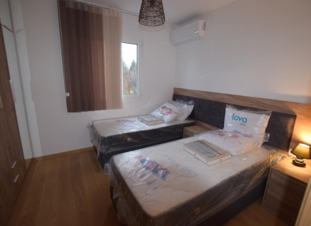 Voll möblierte Wohnung mit zwei Schlafzimmern in Pod Kuk, Tivat, zu verkaufen, Verkauf Wohnung in Bigova, Haus in Montenegro kaufen