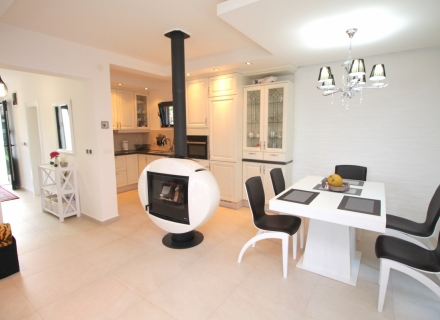 Panorama-Haus mit Meerblick in Budva, Montenegro Immobilien, Immobilien in Montenegro