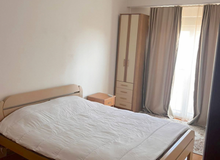 Petrovac'ta Deniz Manzaralı İki Yatak Odalı Daire, Petrovac da satılık evler, Petrovac satılık daire, Petrovac satılık daireler