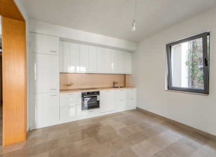 Erstaunliche Luxusapartments zum Verkauf mit Blick auf die Bucht und die Altstadt von Kotor, Haus mit Meerblick zum Verkauf in Montenegro, Haus in Montenegro kaufen